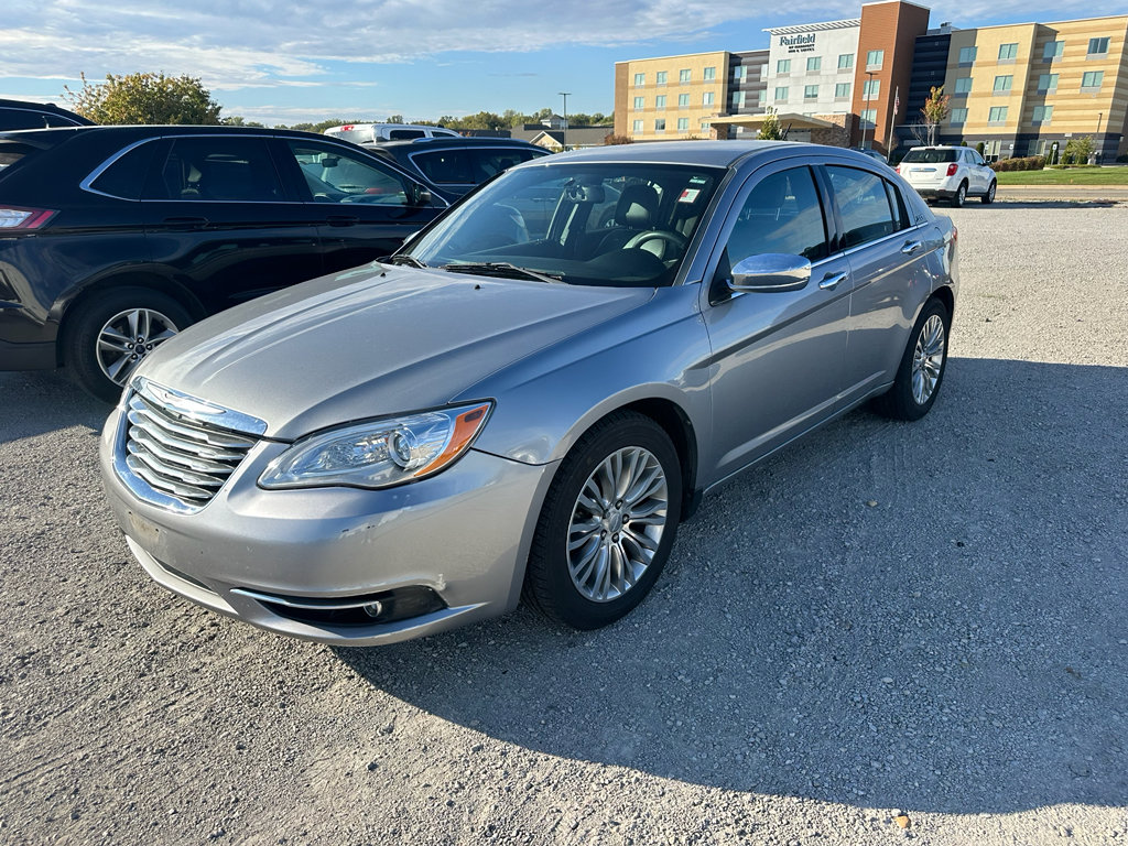 Used 2013 Chrysler 200 Limited