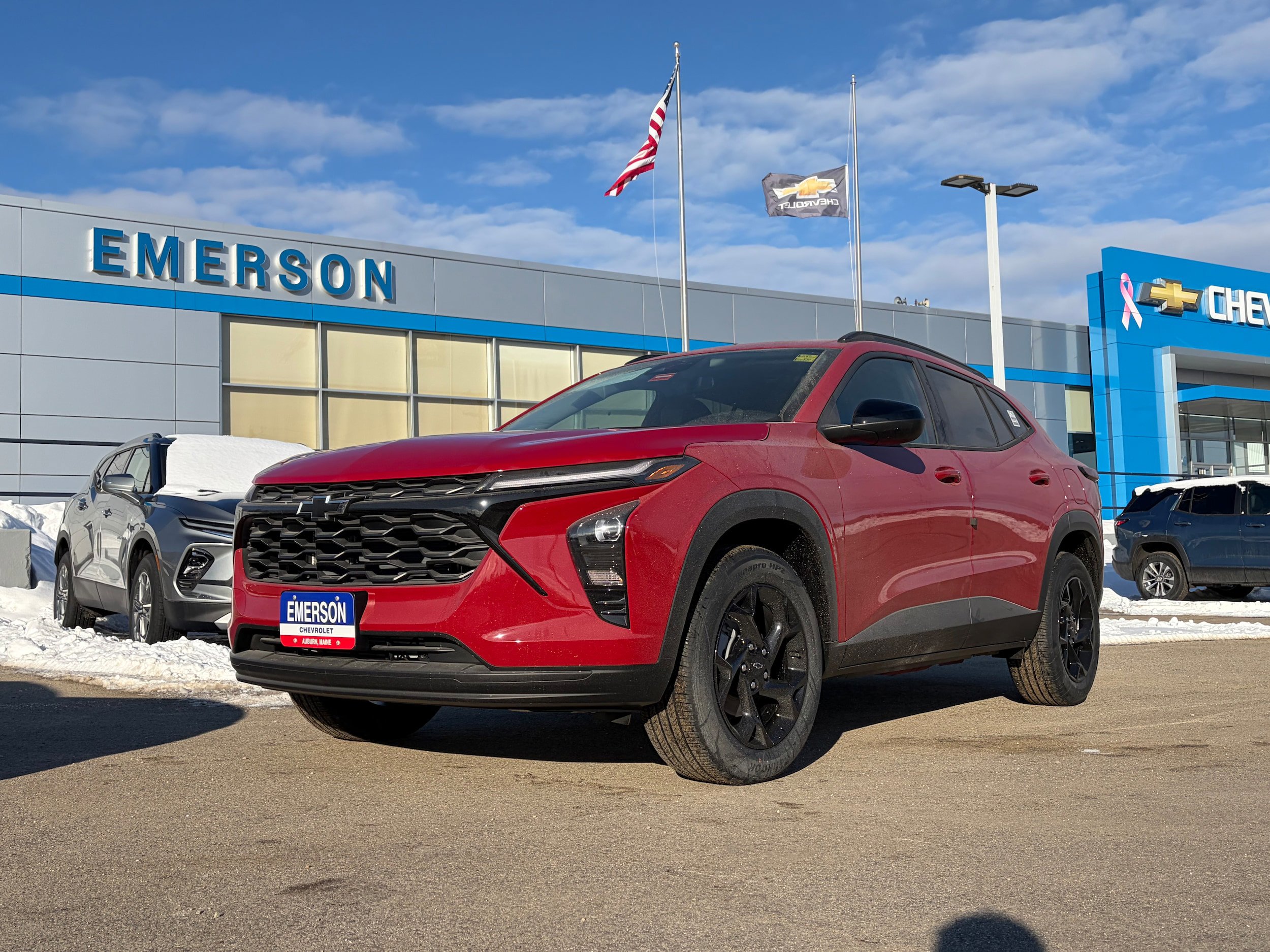 New 2026 Chevrolet Trax LT w/ Midnight Edition FWD image 2