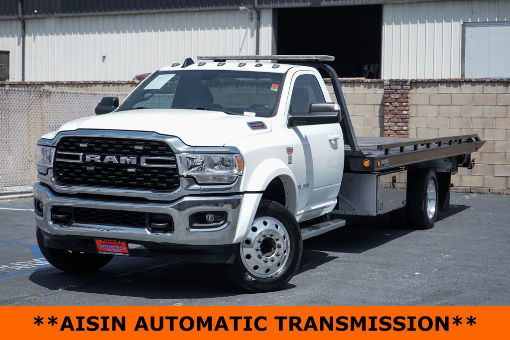 Used 2022 RAM 5500 SLT w/ Quick Order Package 27G SLT RWD image 4