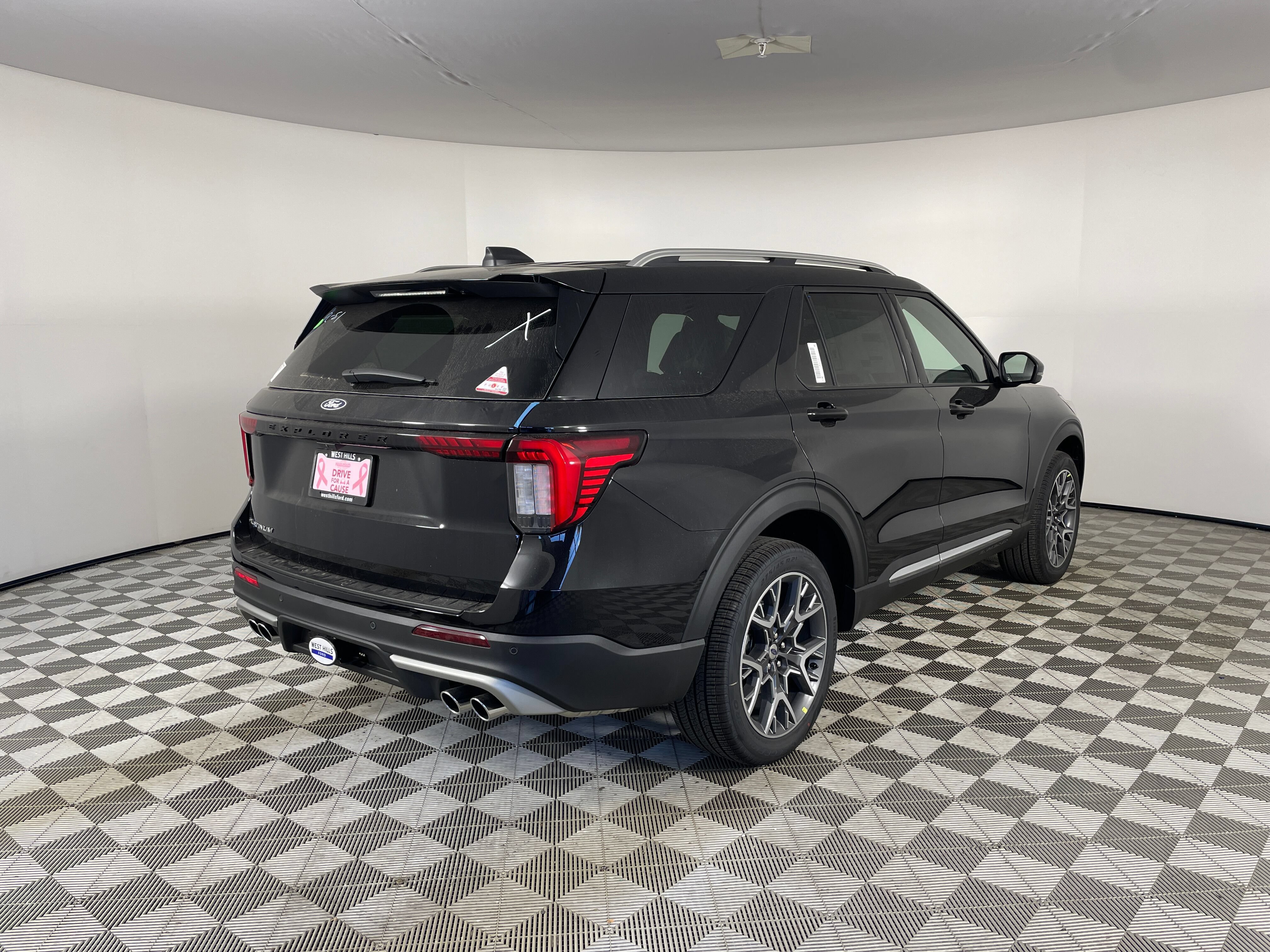 New 2027 Ford Explorer Platinum w/ 3.0L Ultimate Package AWD/4WD image 14