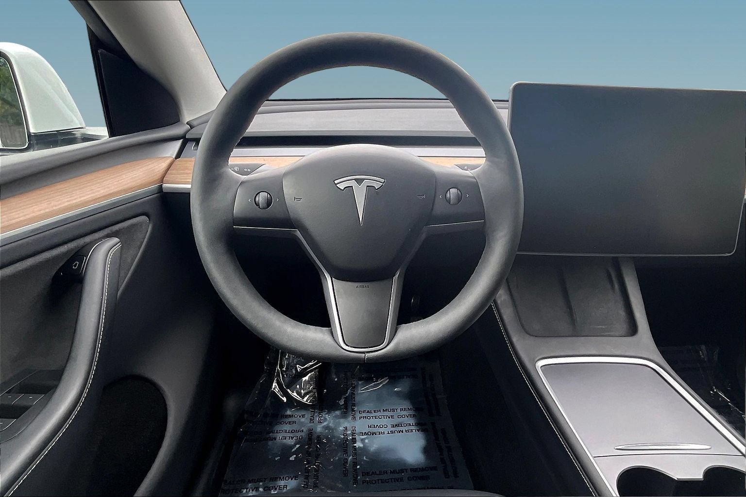 Used 2024 Tesla Model Y Long Range AWD/4WD image 8