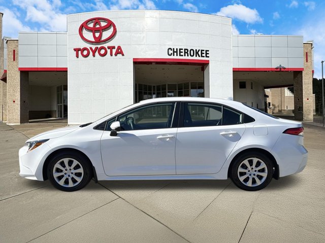 Used 2026 Toyota Corolla LE FWD image 8