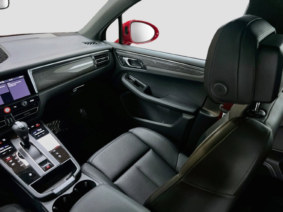 Certified 2026 Porsche Macan AWD/4WD image 26