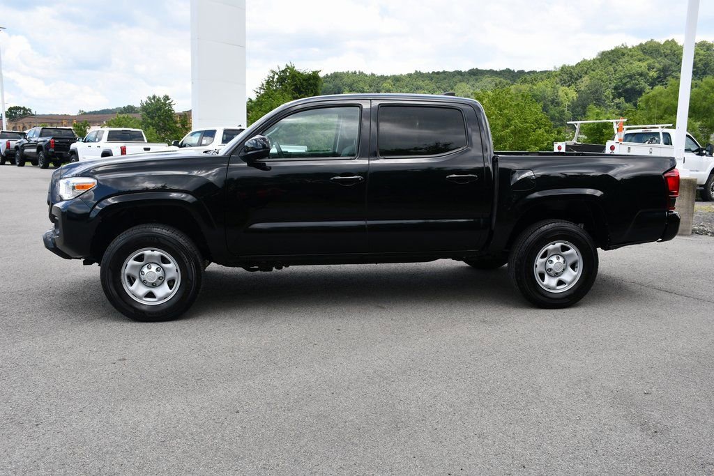 Used 2022 Toyota Tacoma SR image 4
