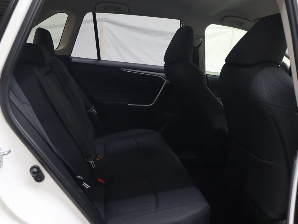 Used 2019 Toyota RAV4 LE FWD image 12