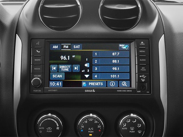 Used 2014 Jeep Compass Latitude AWD/4WD image 10