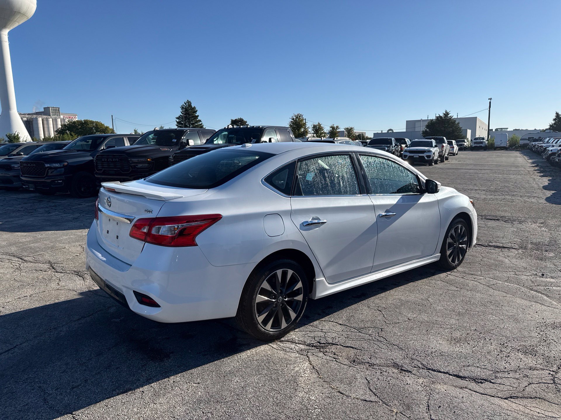 Used 2016 Nissan Sentra SR w/ Driver's Assist Package FWD image 6