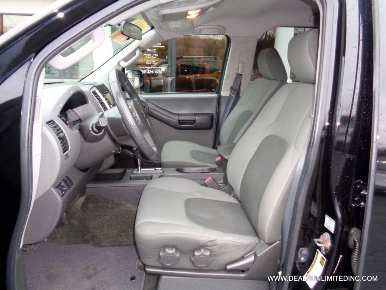Used 2014 Nissan Xterra S AWD/4WD image 8