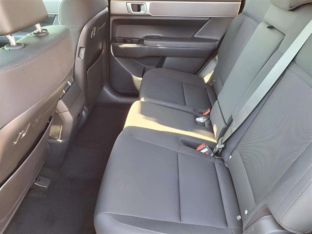 New 2026 Hyundai Santa Fe SE image 8
