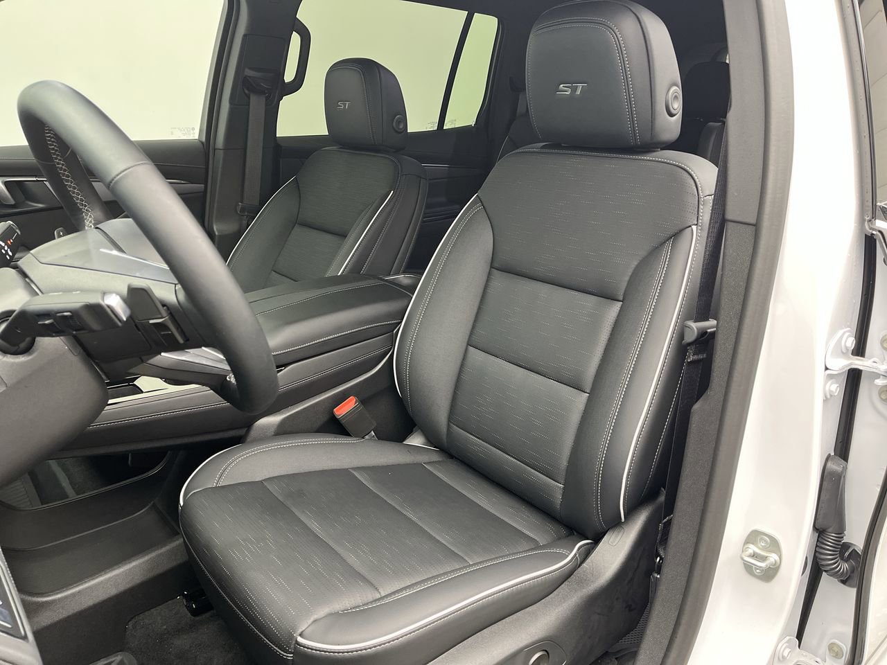 New 2026 Buick Enclave Sport Touring w/ Power Package image 10