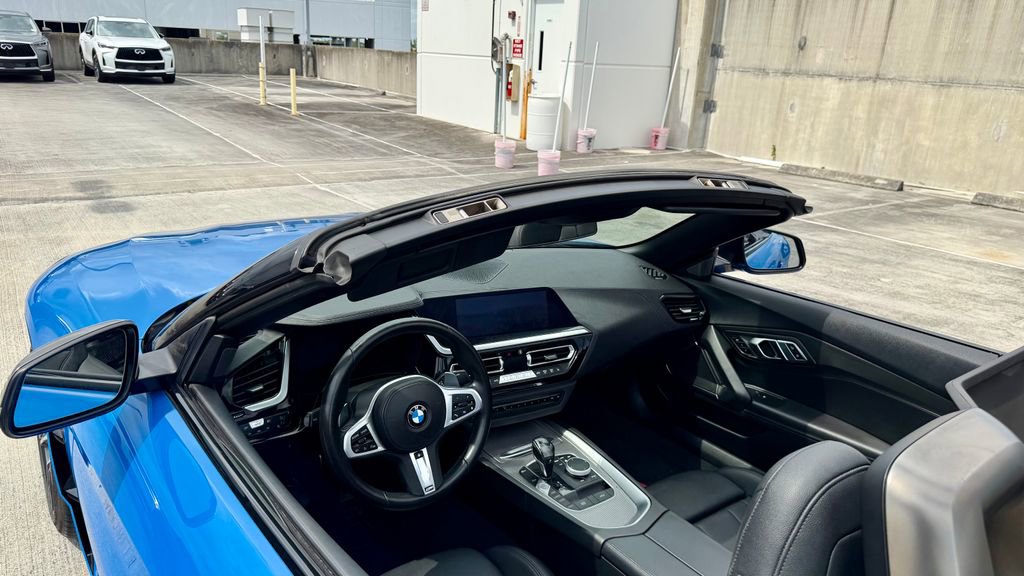 Used 2020 BMW Z4 M40i RWD image 23