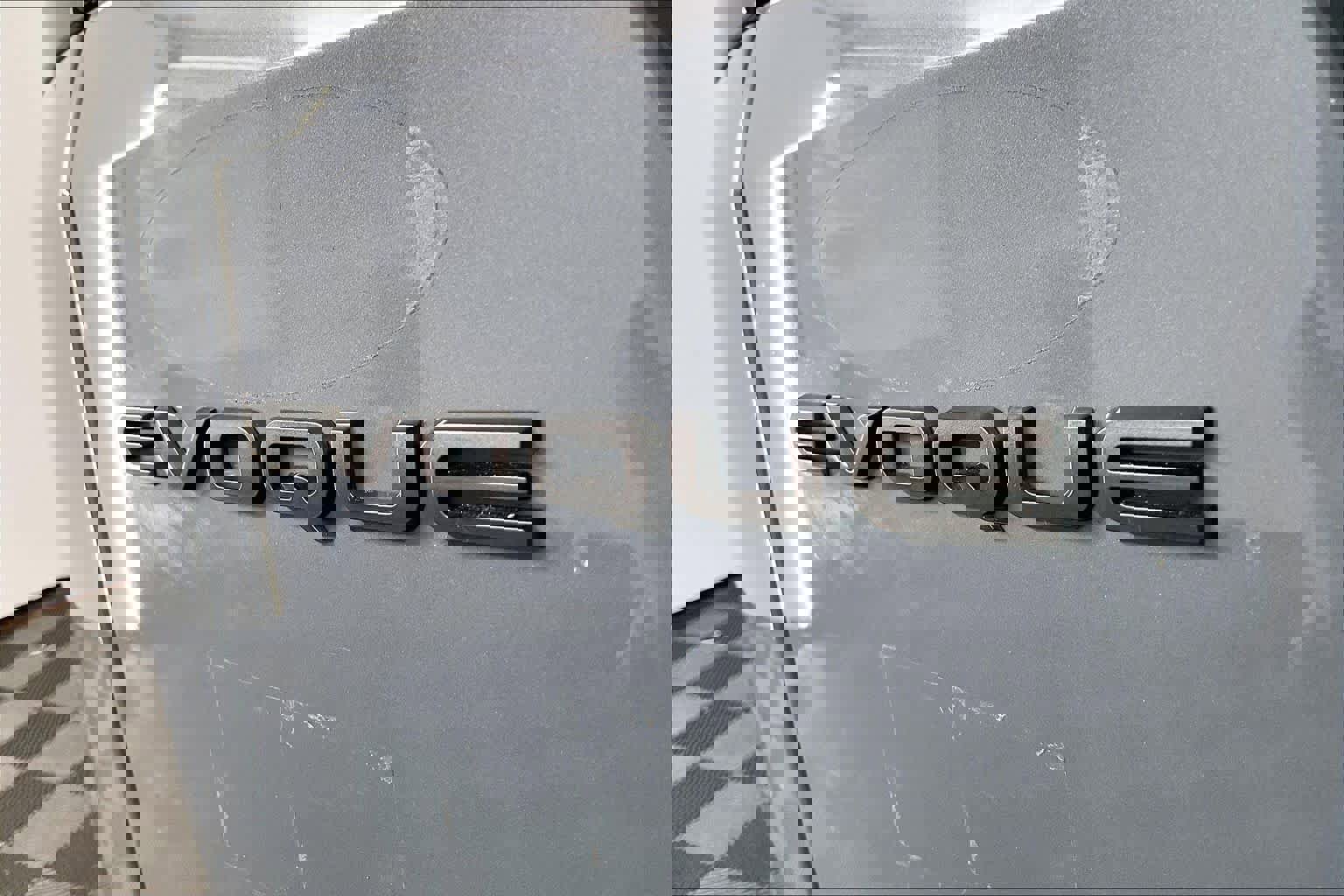 Used 2020 Land Rover Range Rover Evoque First Edition image 9