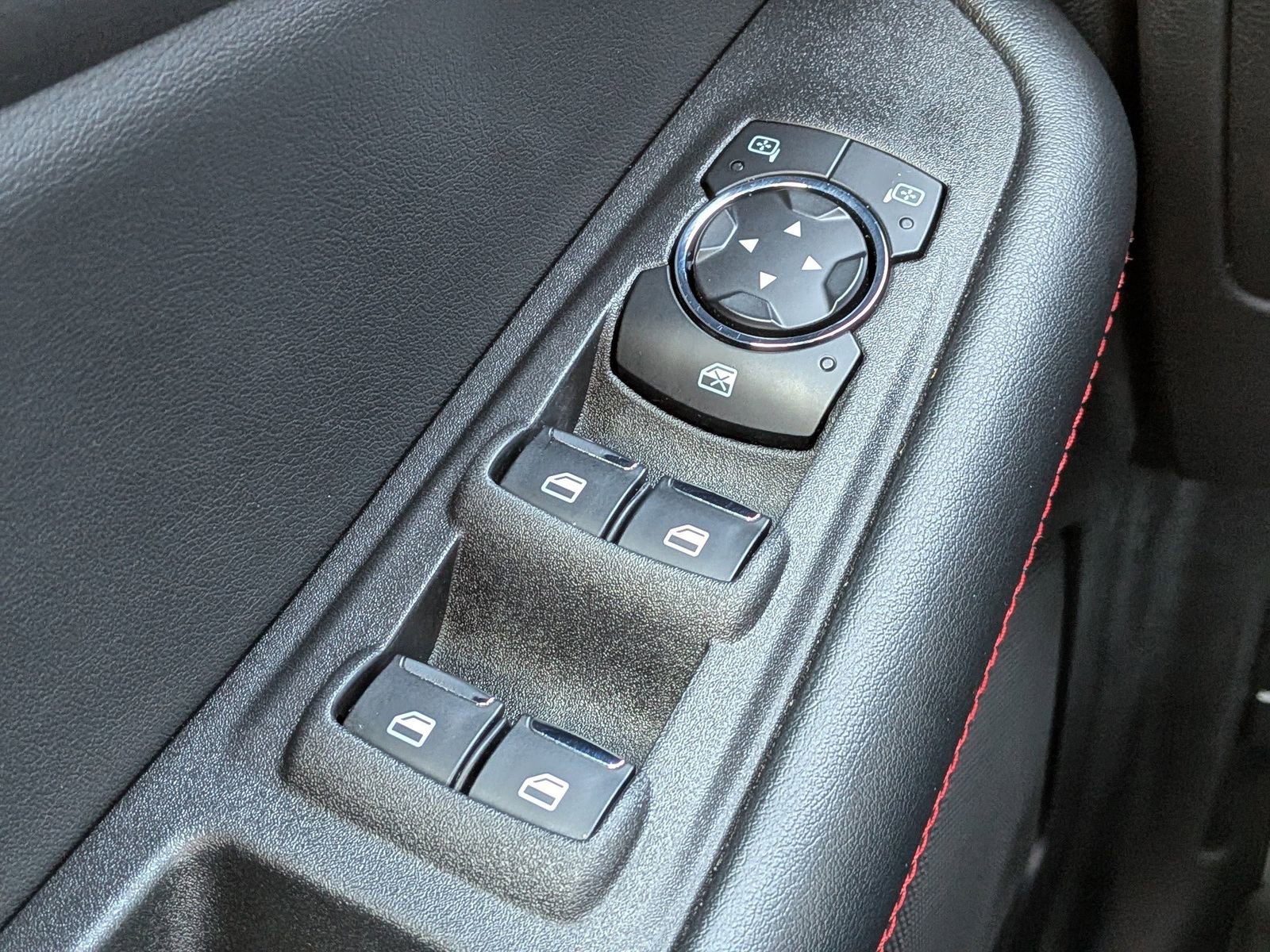 Certified 2024 Ford Edge ST-Line AWD/4WD image 28