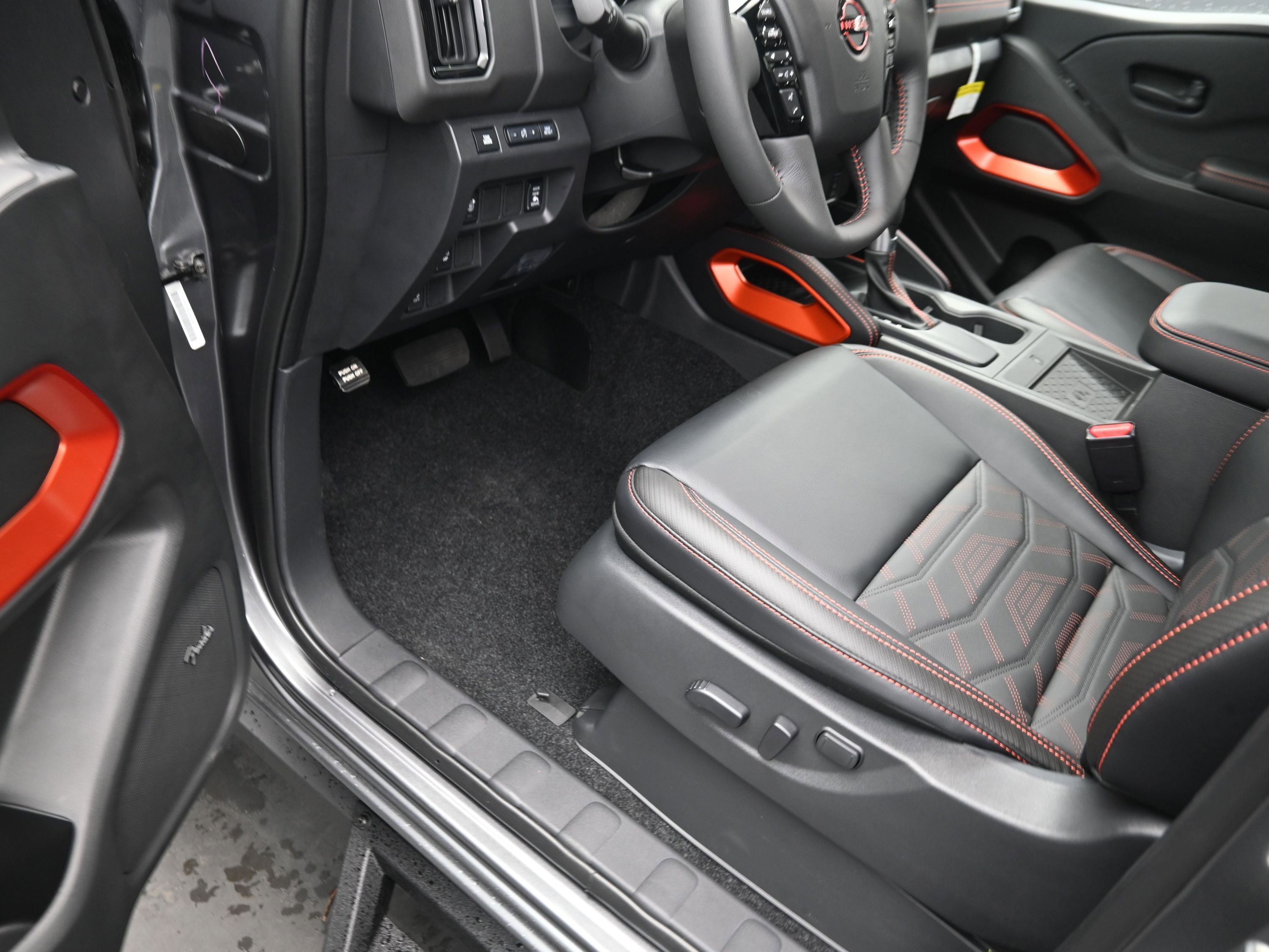 New 2026 Nissan Frontier Pro-X w/ Pro Premium Package RWD image 12