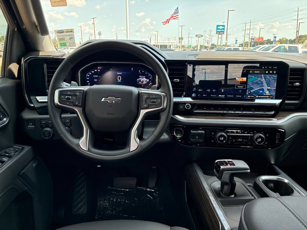 Used 2026 Chevrolet Silverado 1500 LT Trail Boss w/ LT Trail Boss Premium Package AWD/4WD image 16