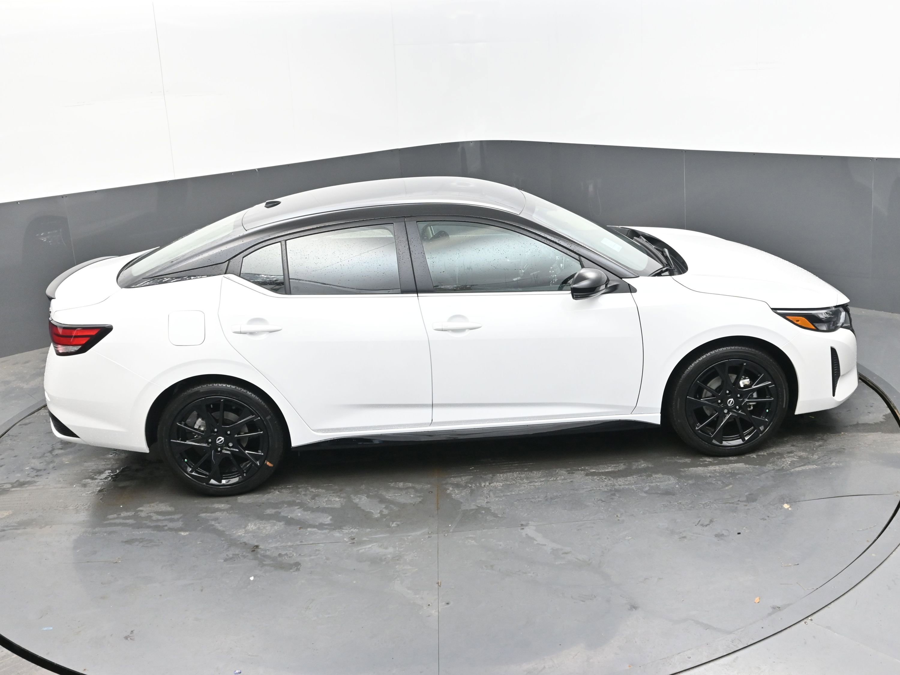 New 2025 Nissan Sentra SR w/ Midnight Edition image 37