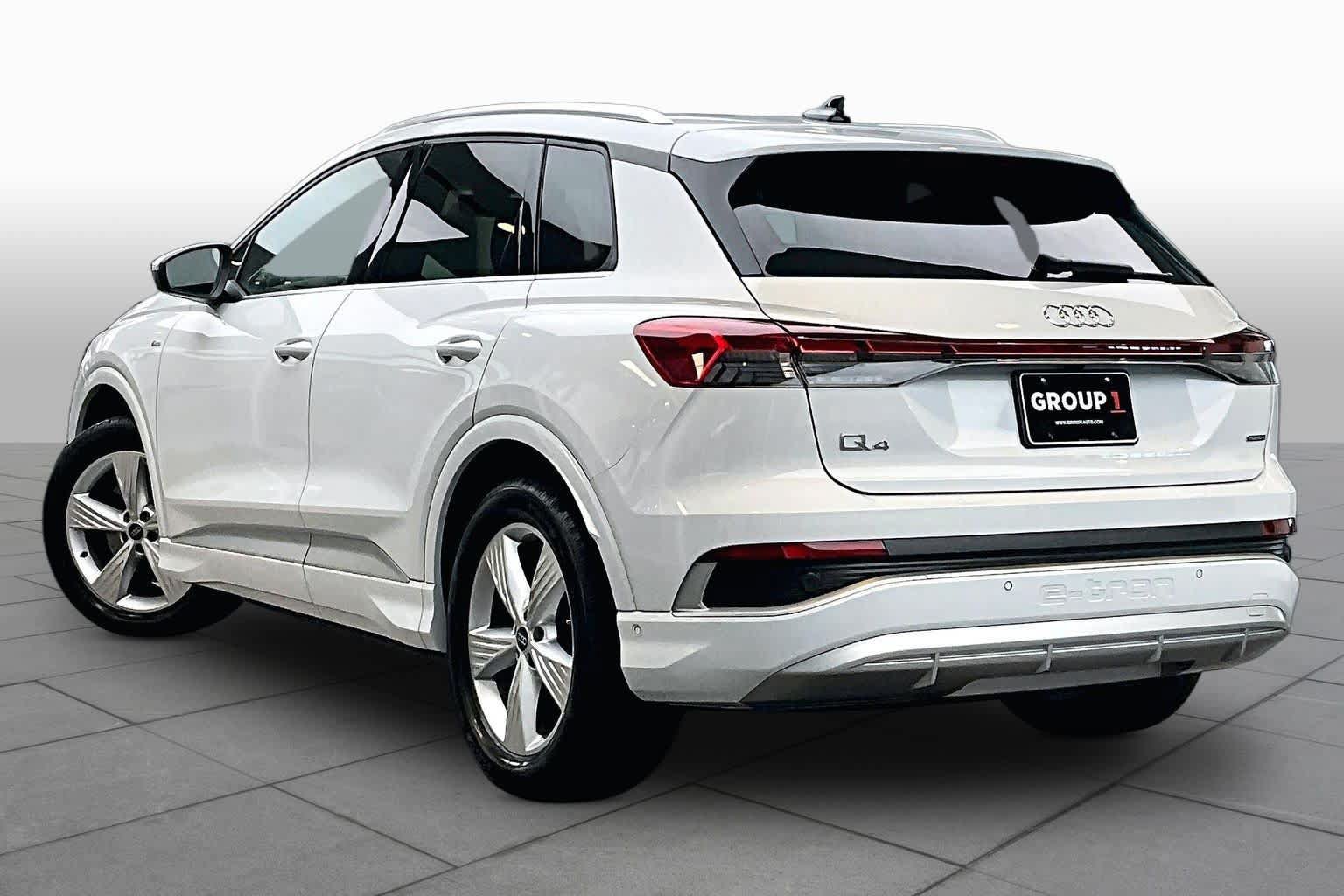 Used 2024 Audi Q4 e-tron Prestige AWD/4WD image 11