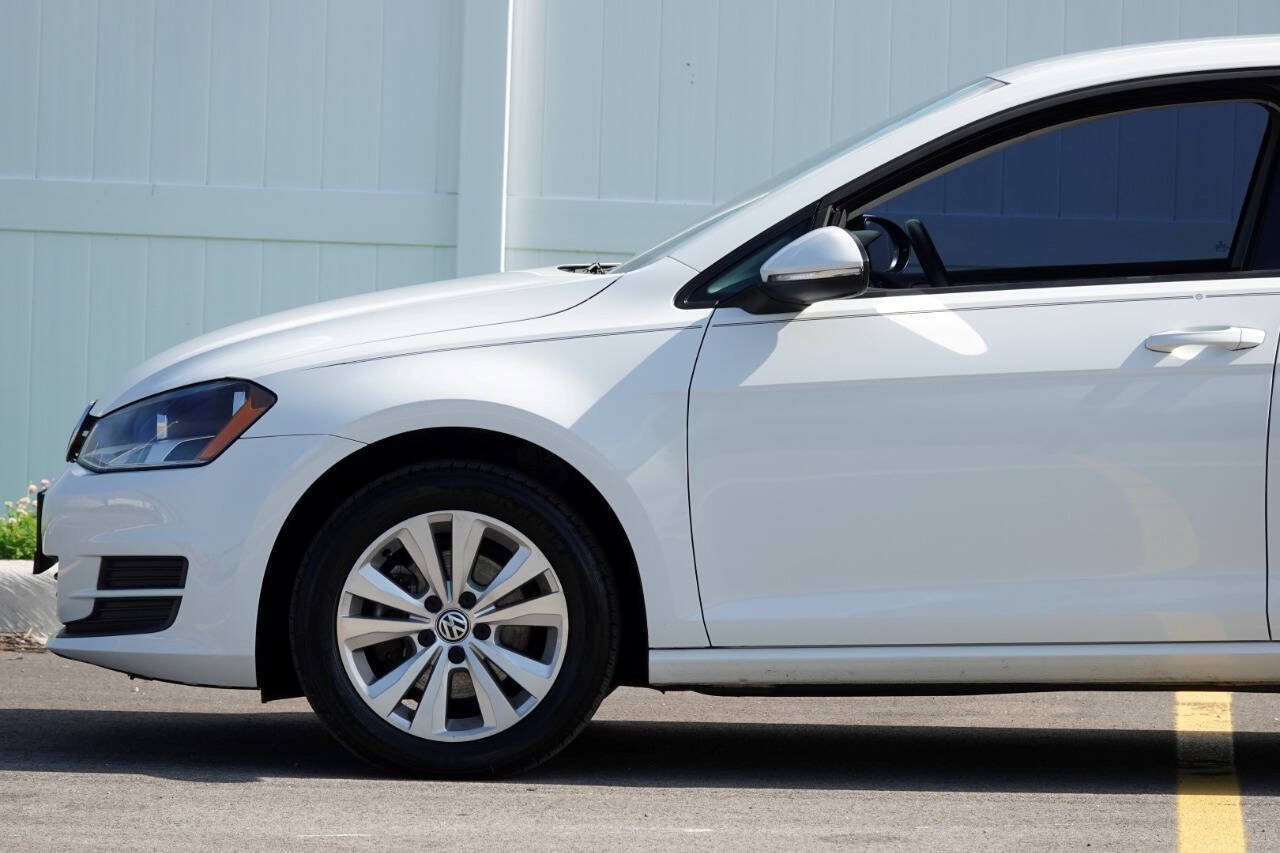 Used 2015 Volkswagen Golf TDI S FWD image 9