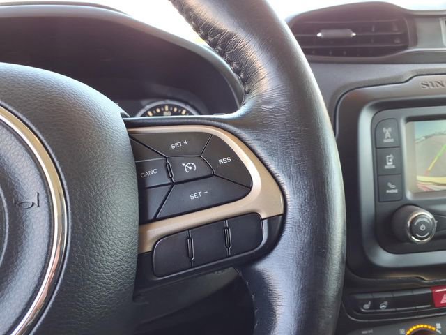 Used 2017 Jeep Renegade Latitude w/ Popular Equipment Group image 25