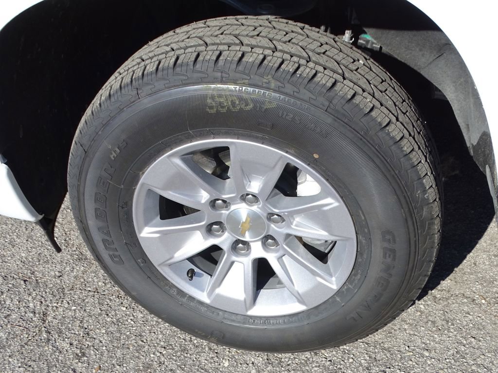 Used 2024 Chevrolet Silverado 1500 Custom w/ Turbomax Blackout Package image 18