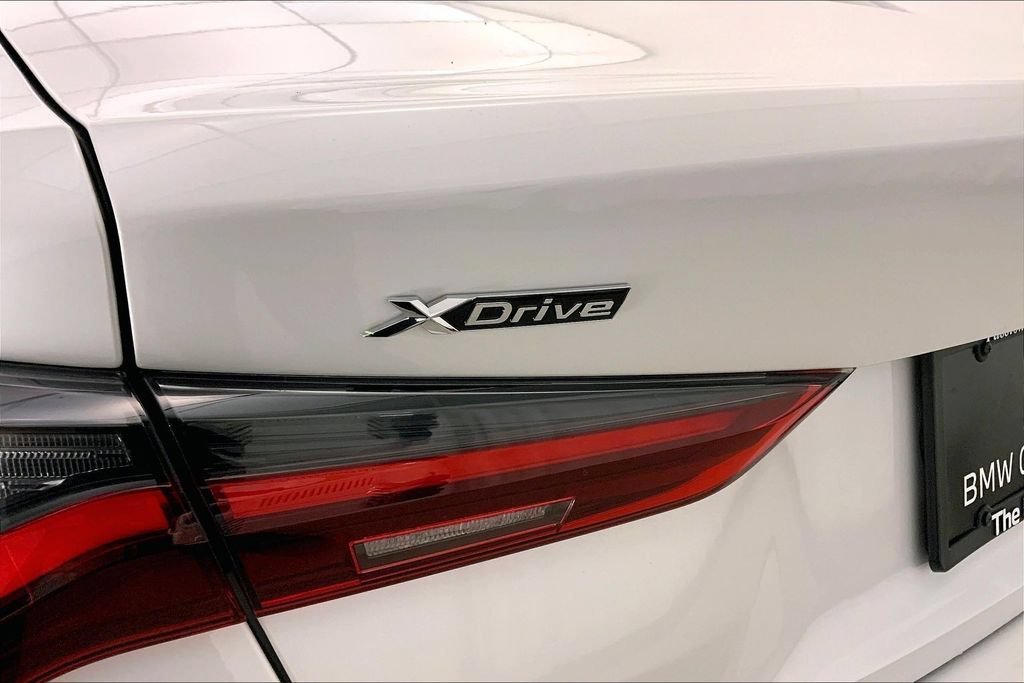 Used 2025 BMW 430i xDrive Coupe w/ Premium Package AWD/4WD image 7