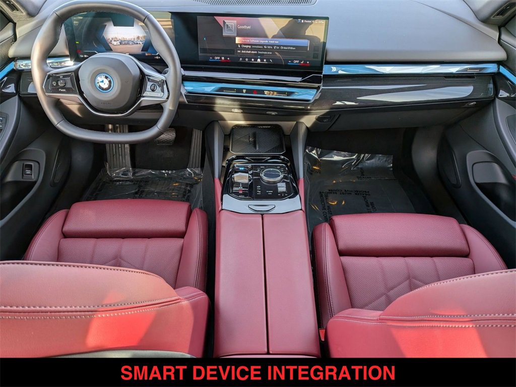 Used 2025 BMW i5 xDrive40 w/ Premium Package image 28