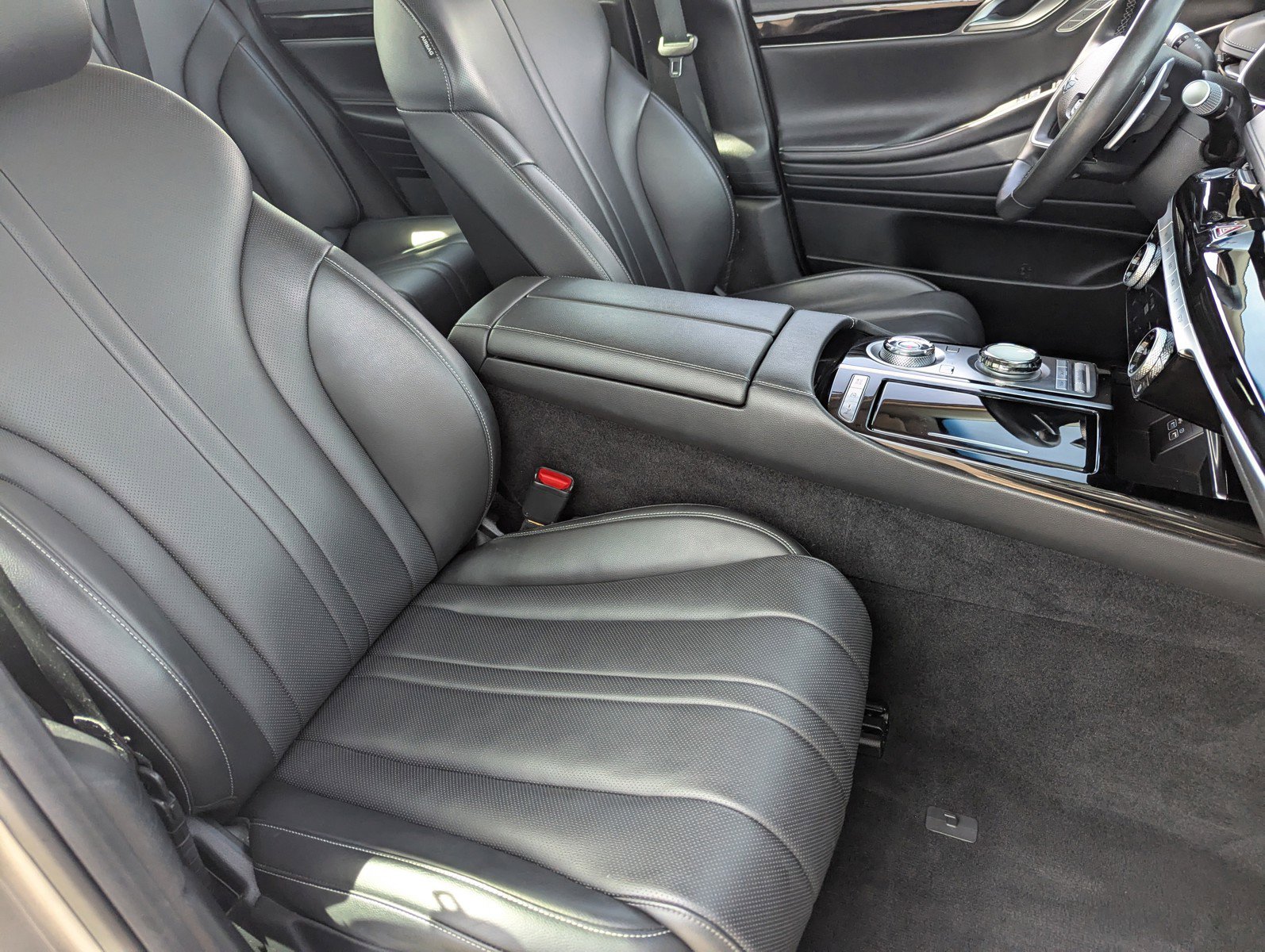 Used 2023 Genesis G80 2.5T image 10