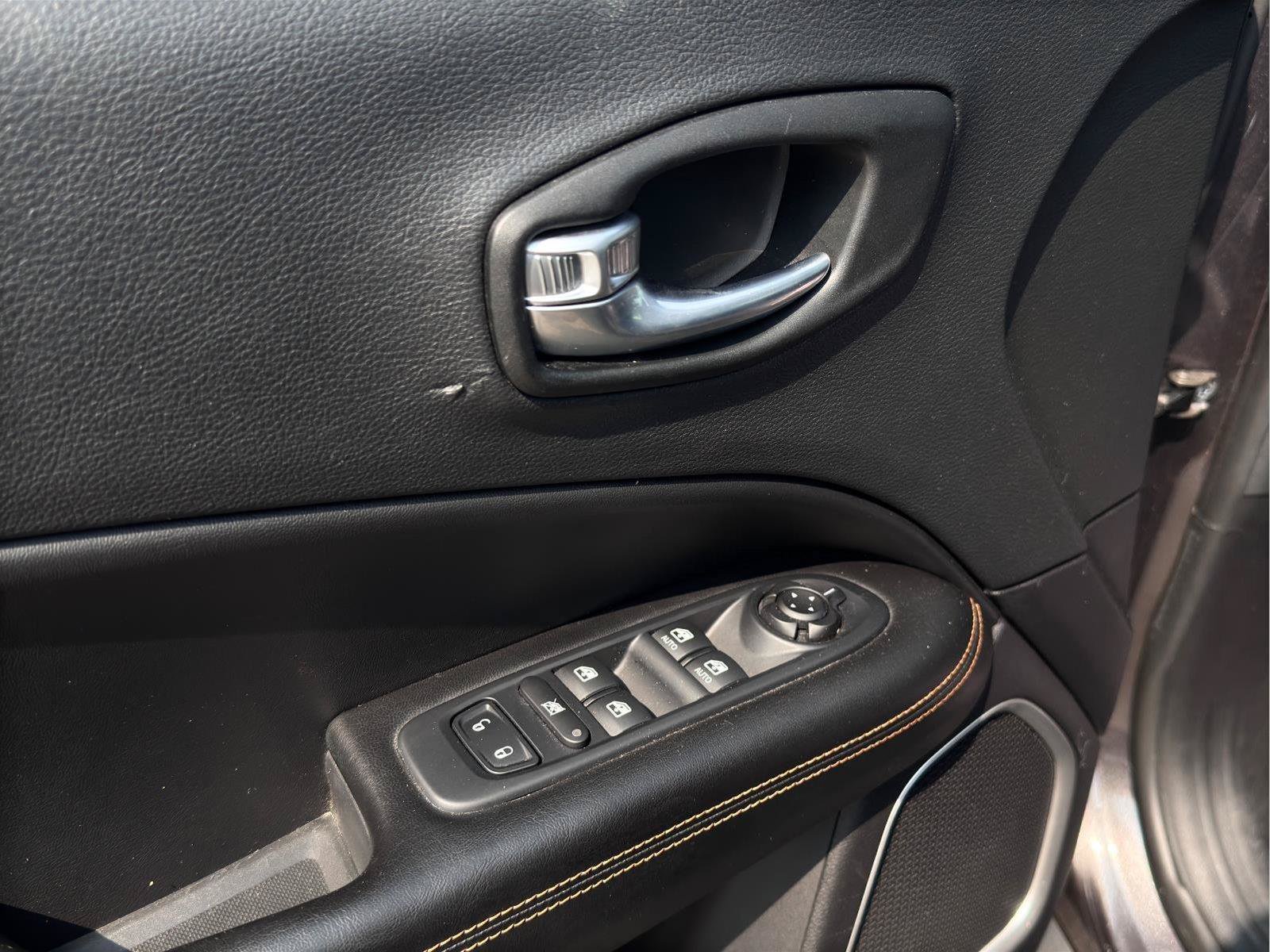 Used 2021 Jeep Compass Limited FWD image 8