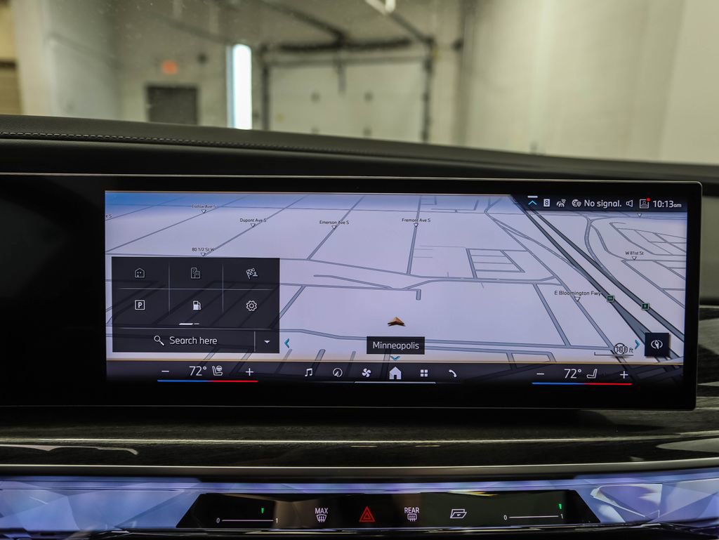 New 2026 BMW 750e xDrive image 17