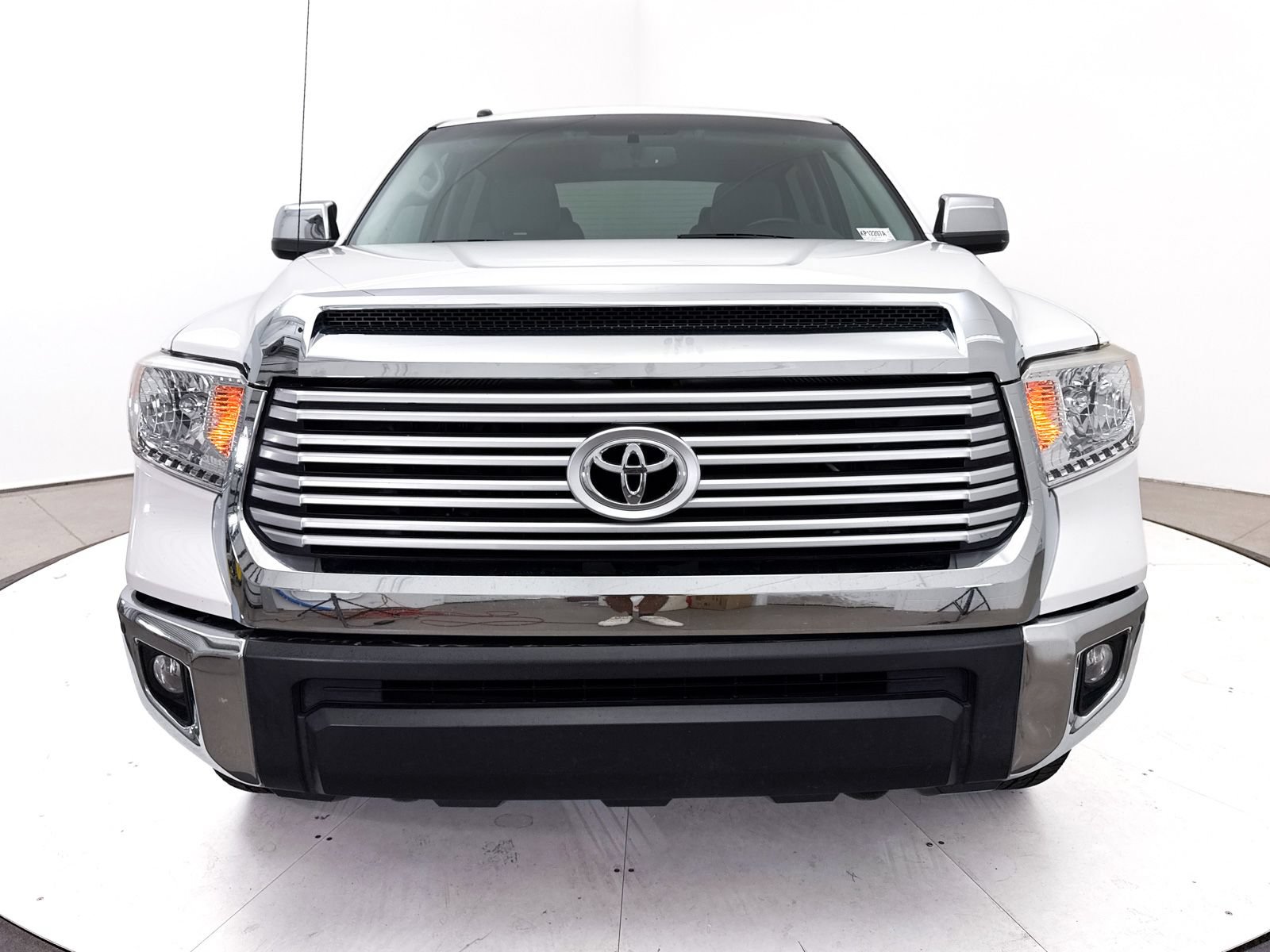 Used 2016 Toyota Tundra Limited w/ Limited Premium Package AWD/4WD image 13