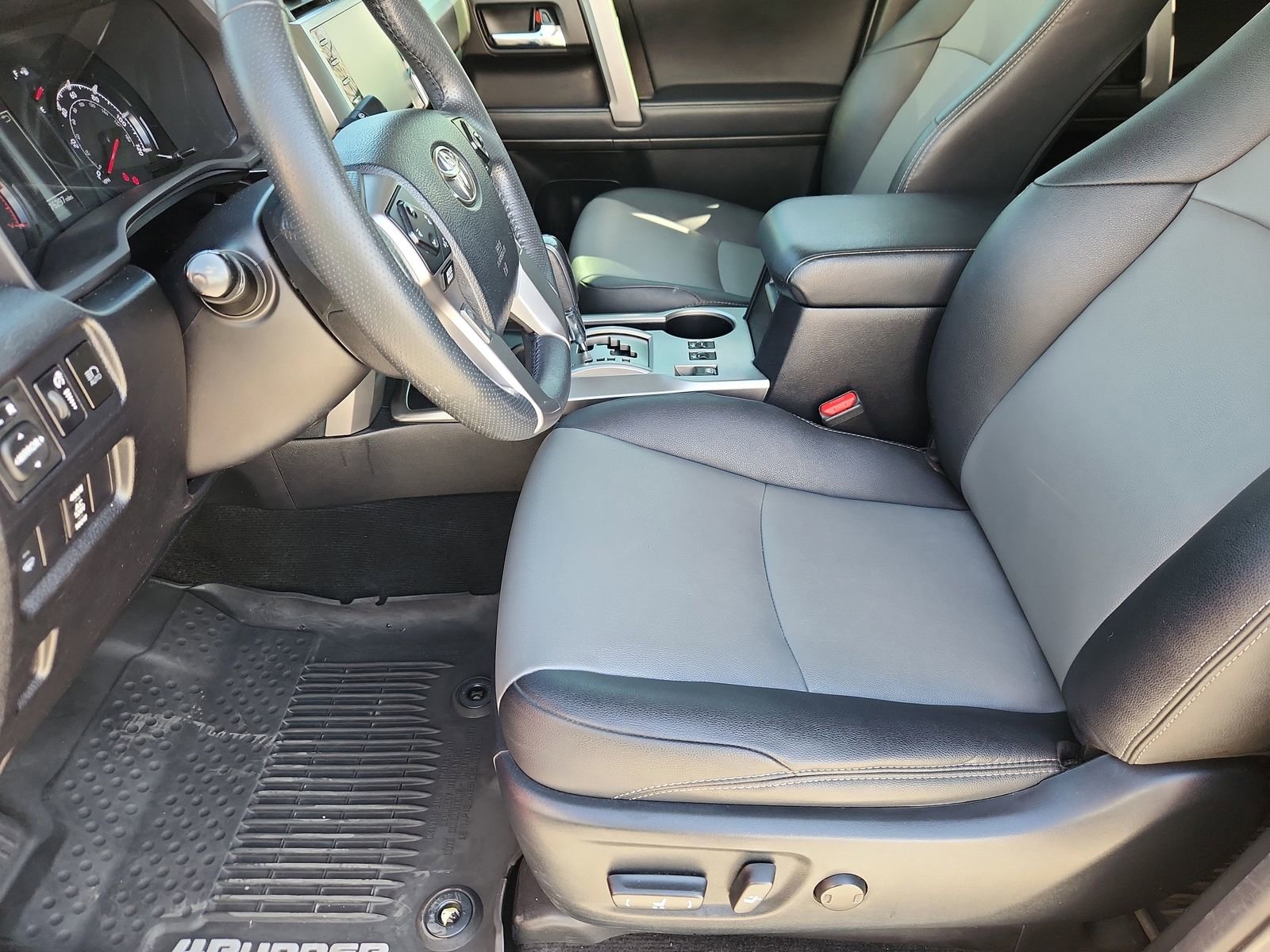 Used 2020 Toyota 4Runner SR5 Premium image 10