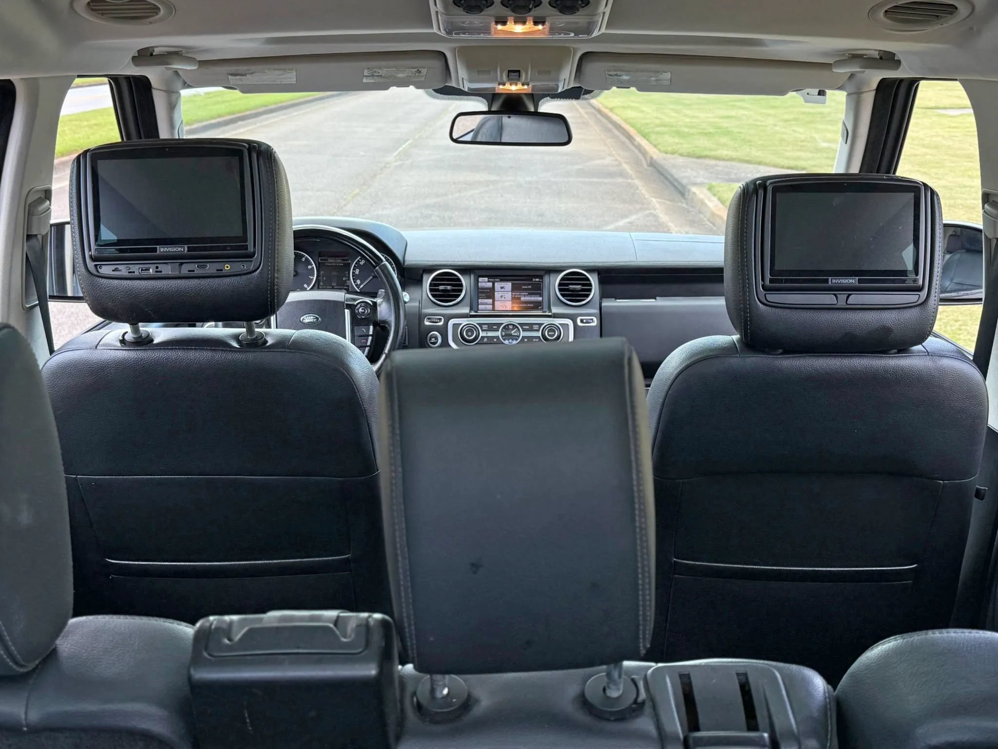 Used 2015 Land Rover LR4 HSE AWD/4WD image 26