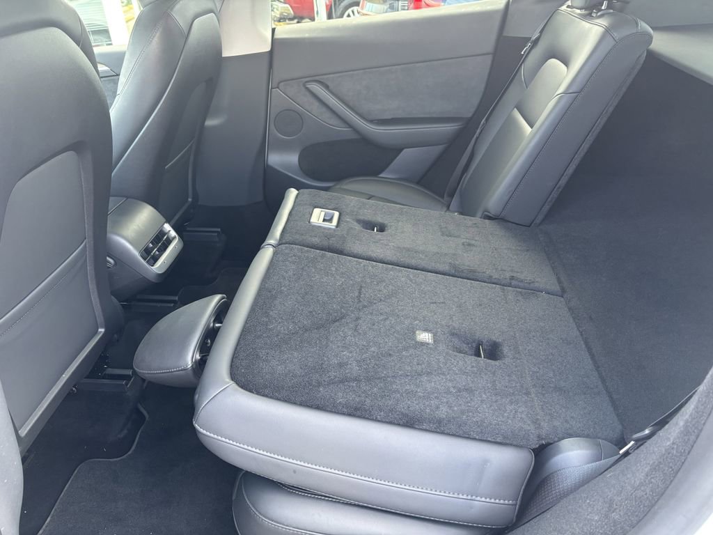 Used 2023 Tesla Model Y Long Range image 22