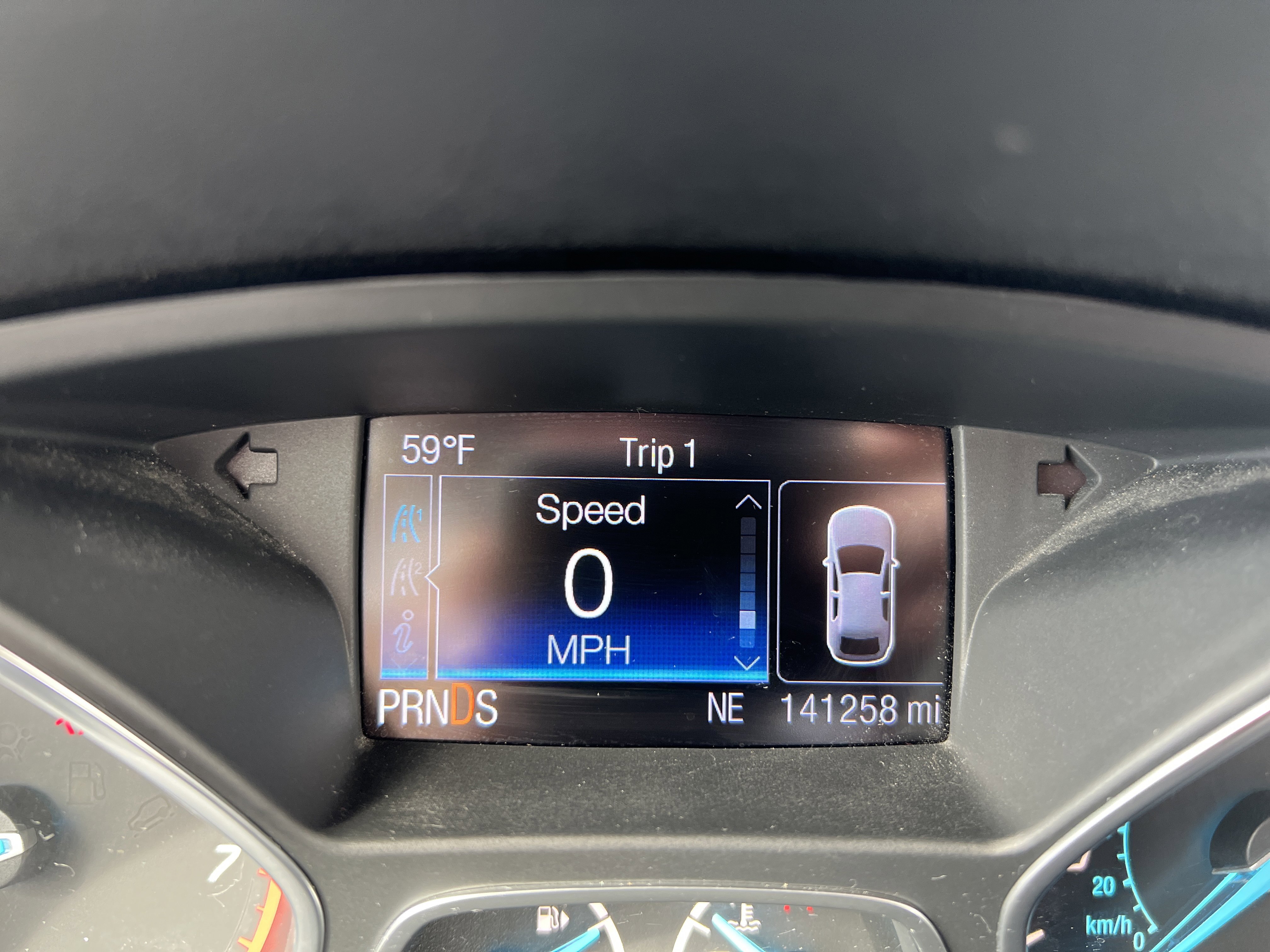 Used 2016 Ford Escape Titanium FWD image 3