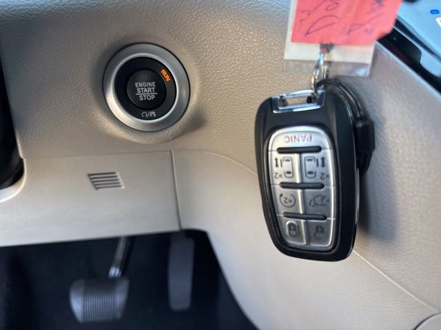 Used 2023 Chrysler Voyager LX image 36