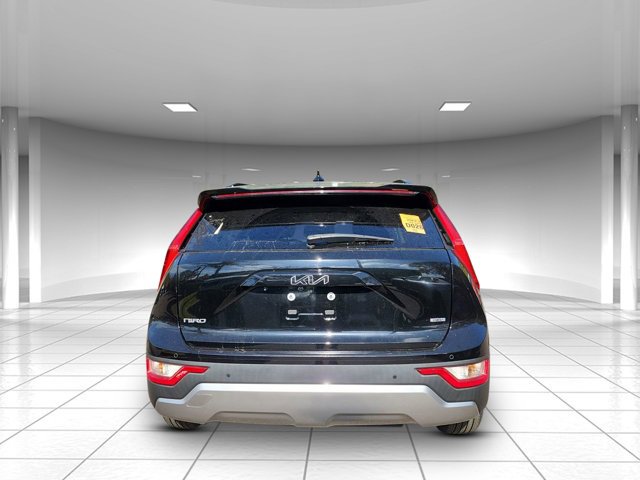 Used 2023 Kia Niro EX image 4
