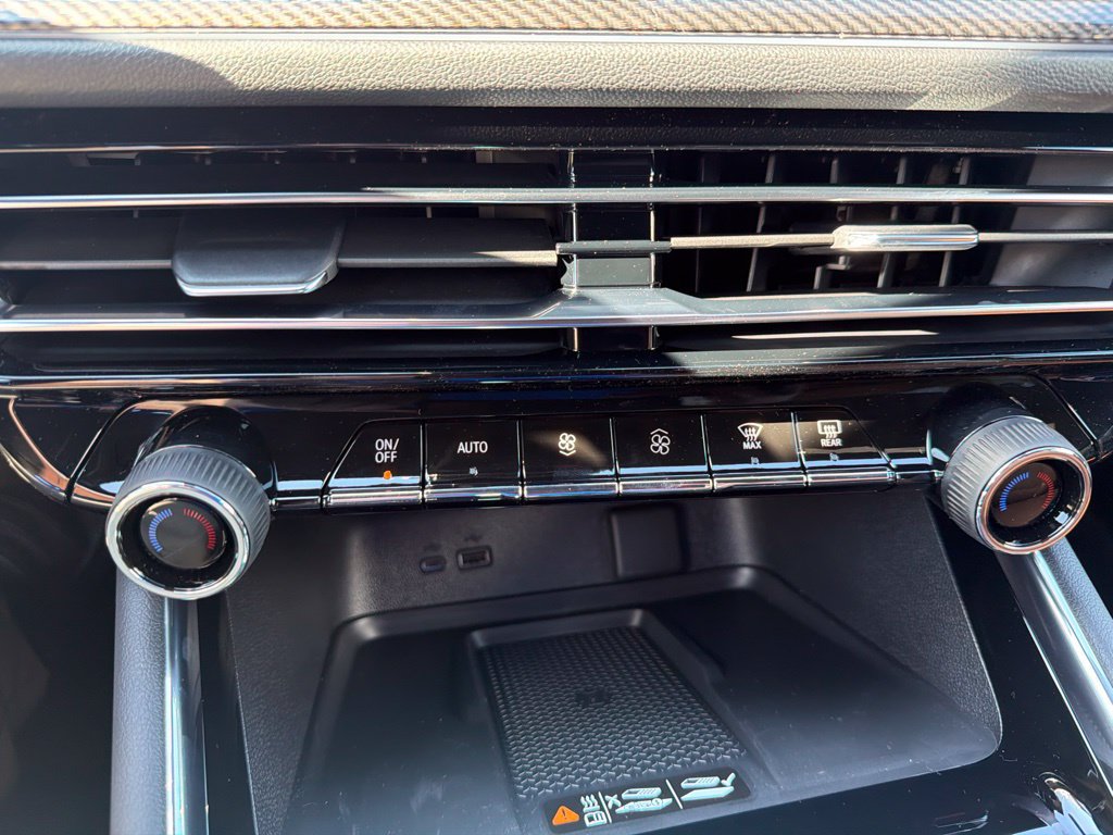 New 2027 Chevrolet Traverse Z71 w/ Enhanced Driving Package AWD/4WD image 18