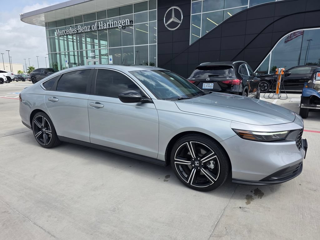 Used 2024 Honda Accord Sport image 1