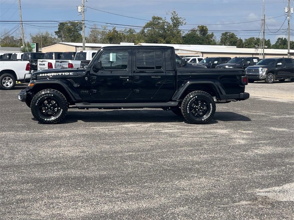 New 2025 Jeep Gladiator Sport image 2