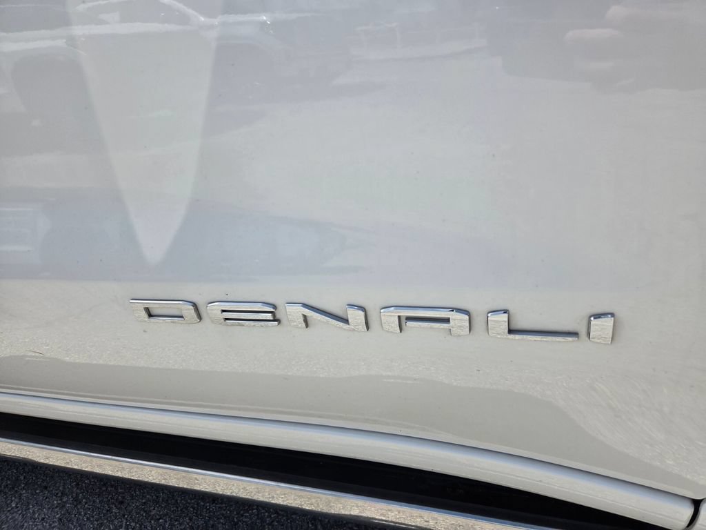Used 2025 GMC Sierra 1500 Denali Ultimate AWD/4WD image 5
