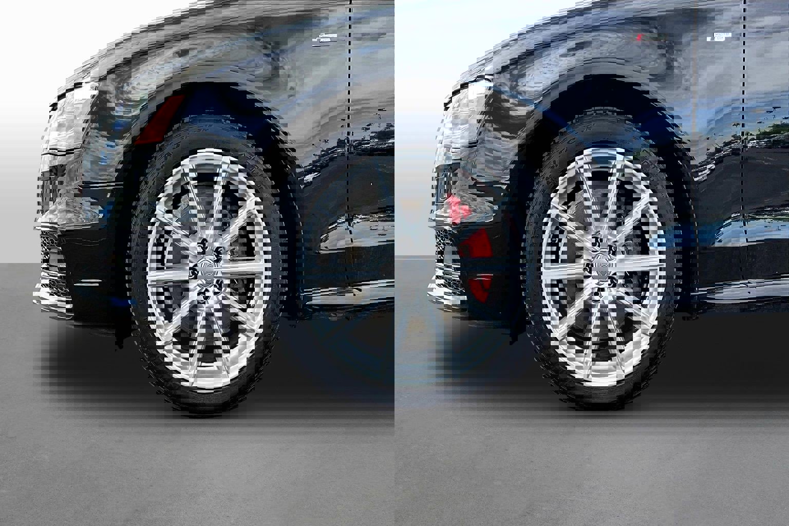 Used 2015 Audi A4 2.0T Premium Plus w/ Technology Package FWD image 8