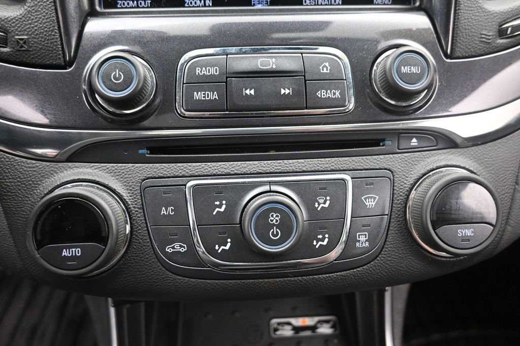 Used 2017 Chevrolet Impala Premier w/ Enhanced Convenience Package FWD image 17