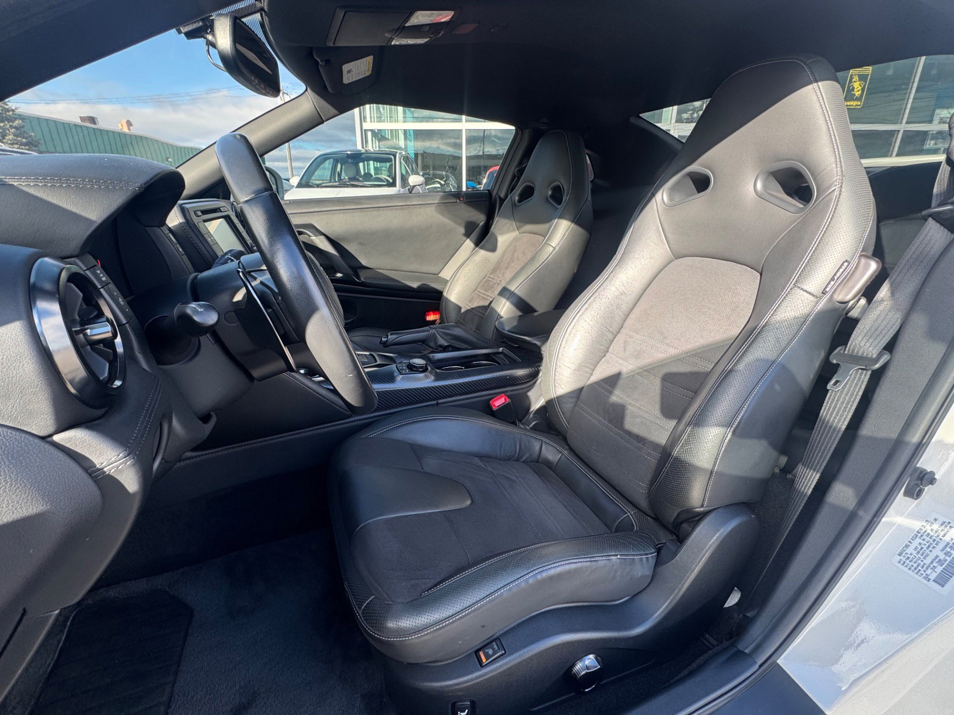 Used 2019 Nissan GT-R Premium image 2