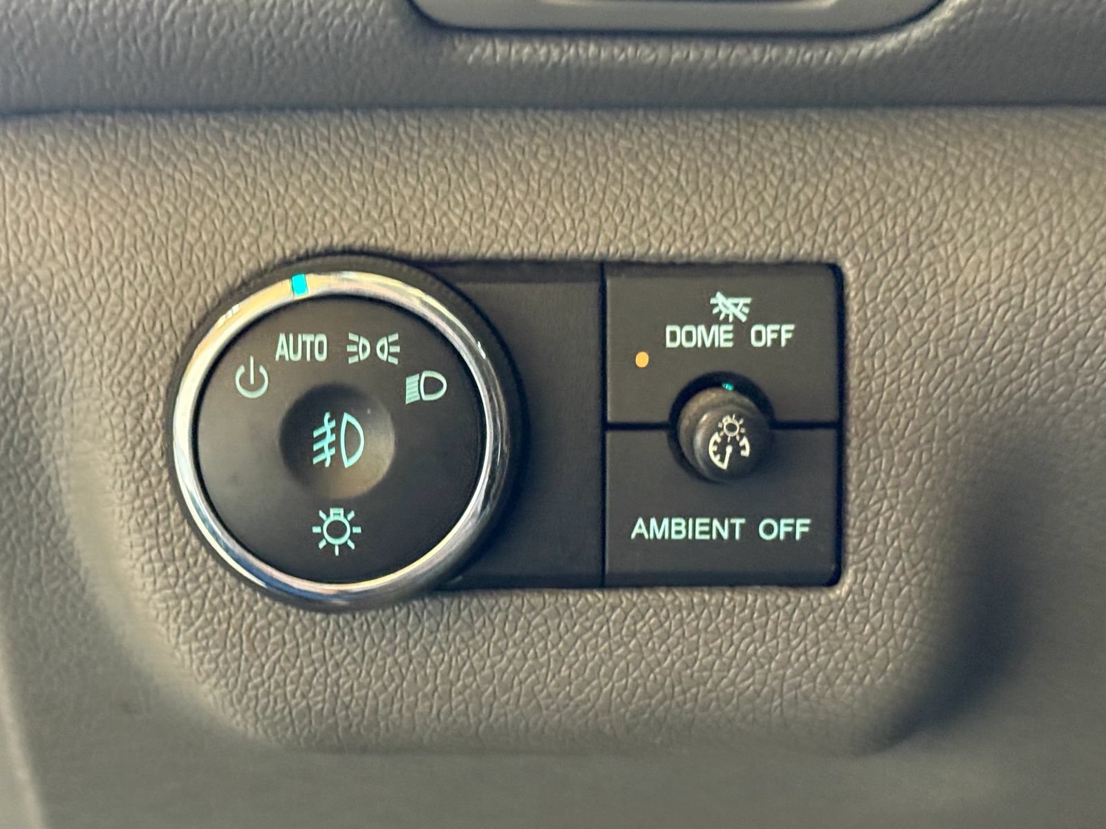Used 2015 Chevrolet Traverse LTZ FWD image 20