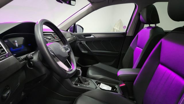 Used 2024 Volkswagen Tiguan SE image 9