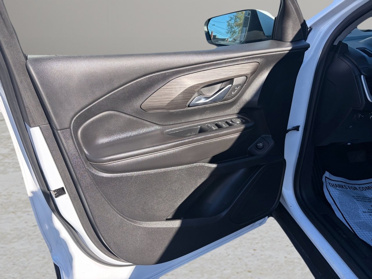 Used 2022 GMC Terrain SLE w/ Driver Convenience Package image 9
