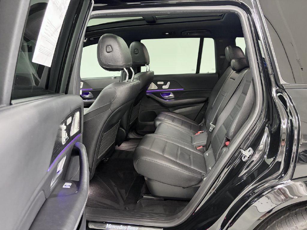 Used 2023 Mercedes-Benz GLS 450 4MATIC image 16
