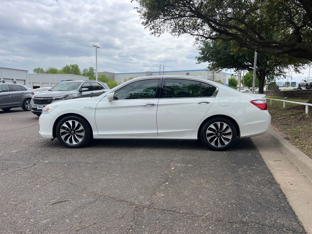 Used 2015 Honda Accord Touring image 4
