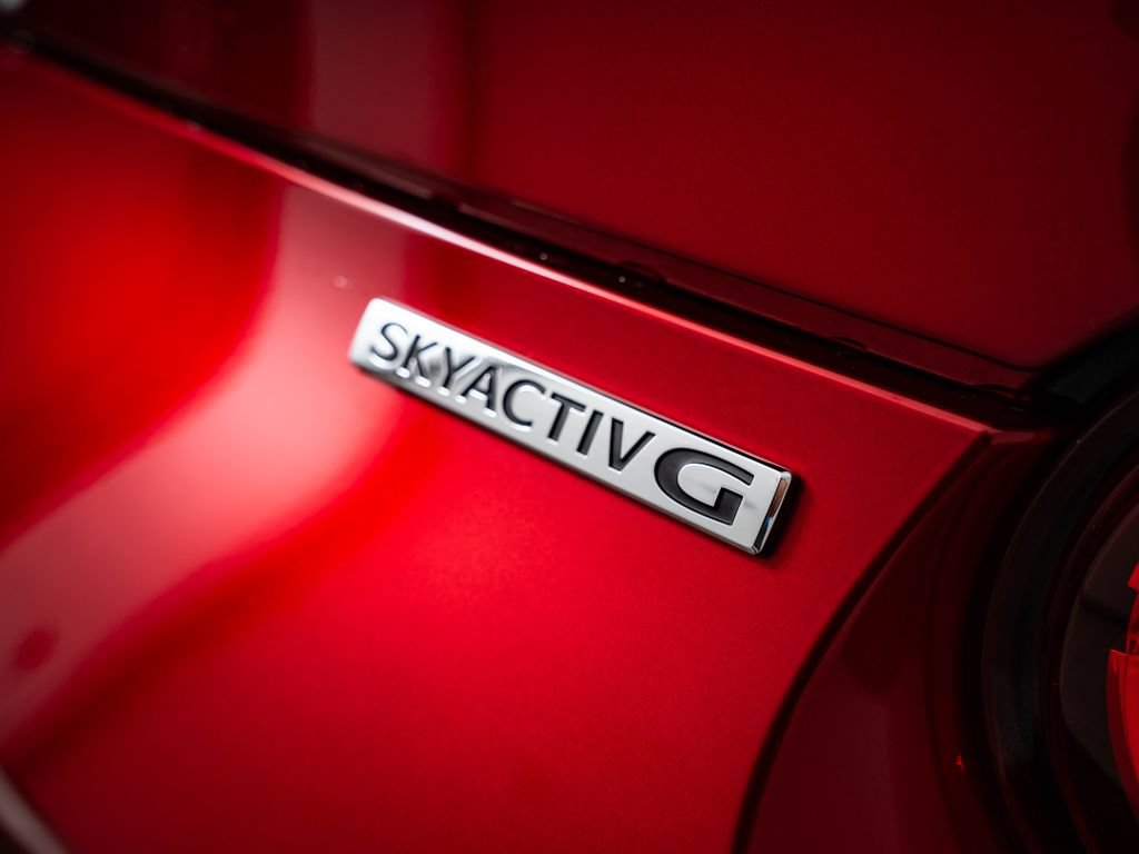 Used 2022 MAZDA MX-5 Miata RF Grand Touring w/ Weather Package RWD image 19