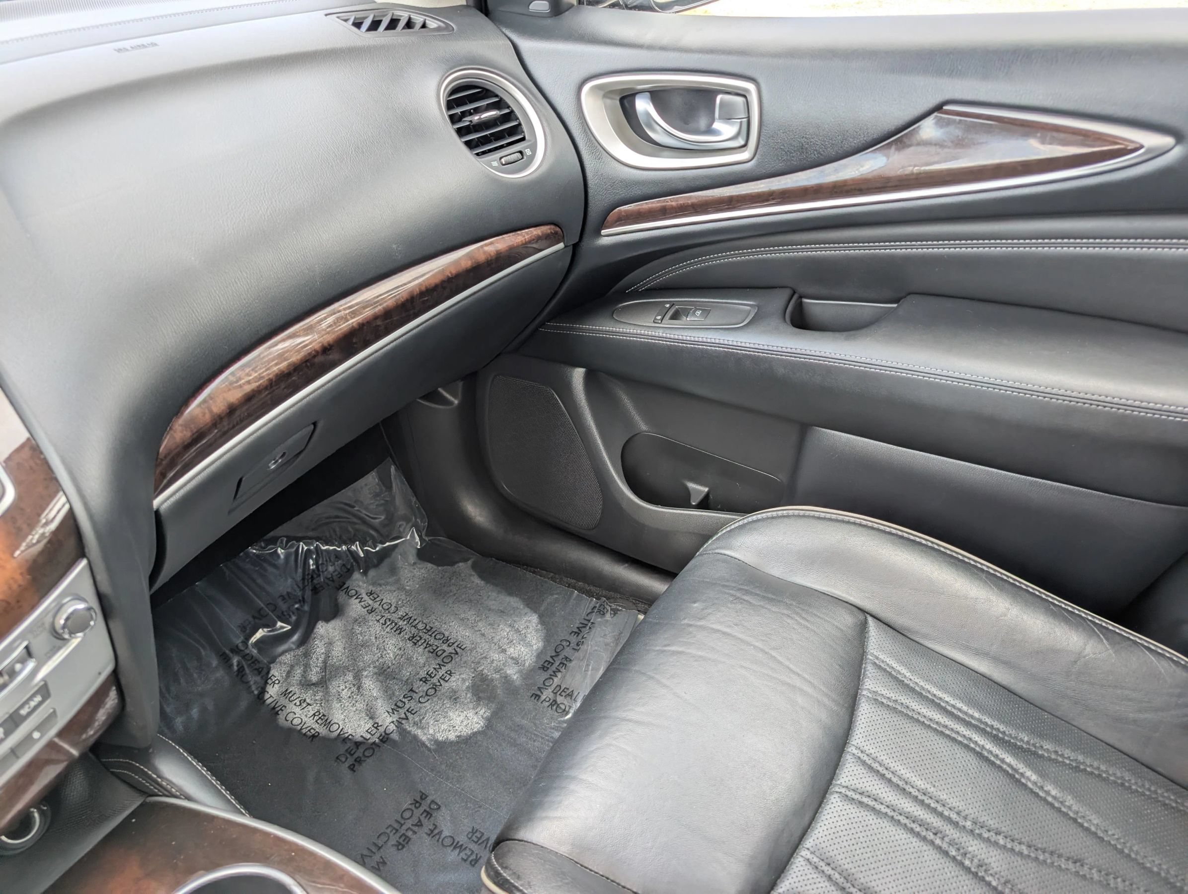 Used 2017 INFINITI QX60 FWD w/ Deluxe Technology Package image 33